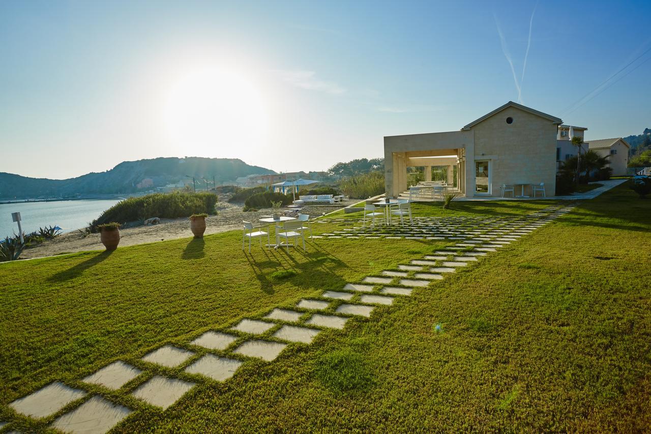 Acantha Boutique Hotel Ereikoussa エクステリア 写真