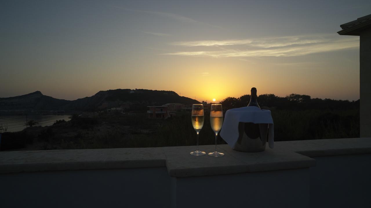 Acantha Boutique Hotel Ereikoussa エクステリア 写真