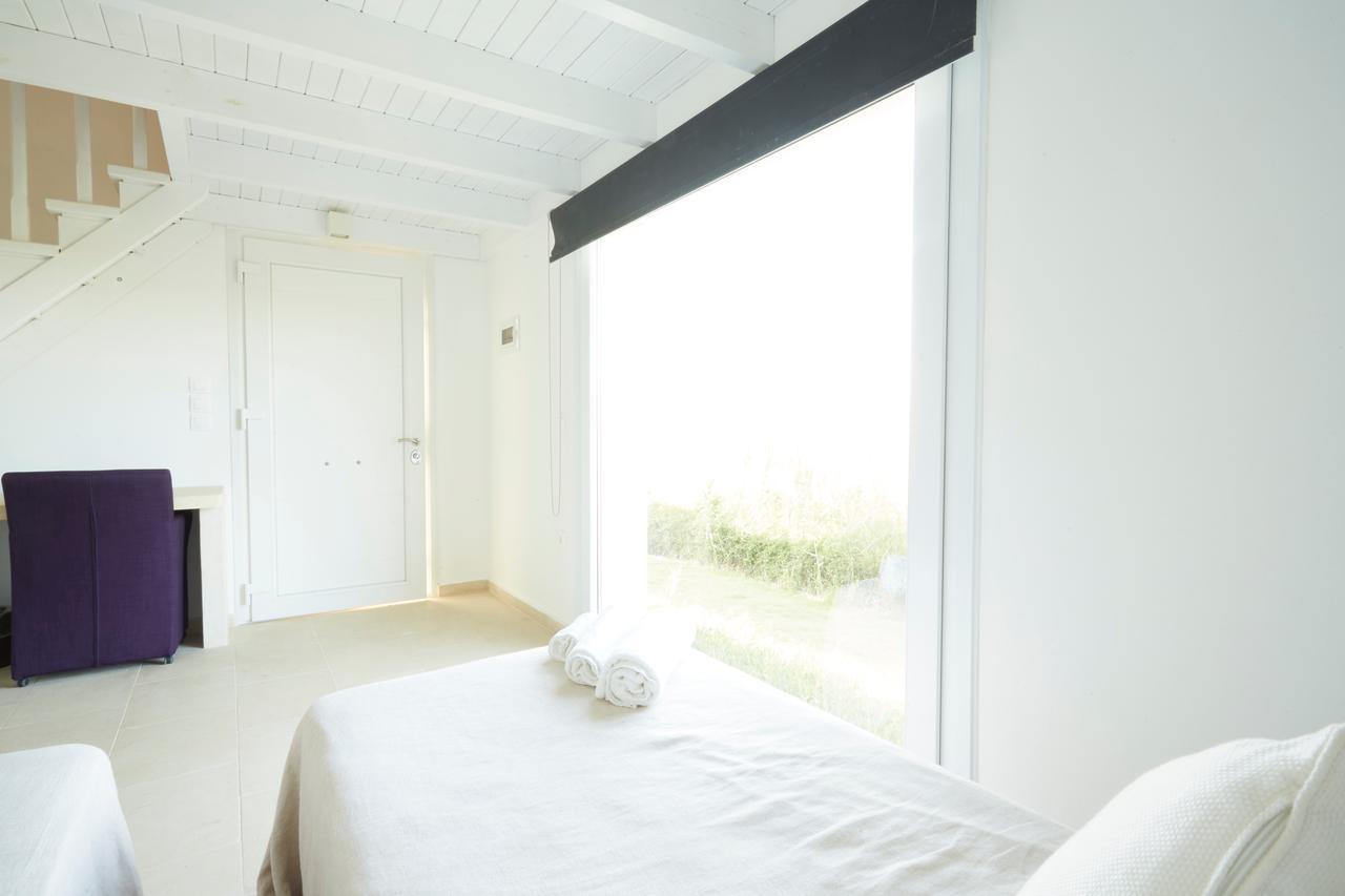Acantha Boutique Hotel Ereikoussa エクステリア 写真